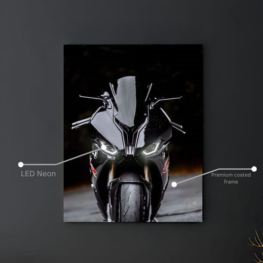 🏍️ Gecenin Karanlığında Parlayan Güç!